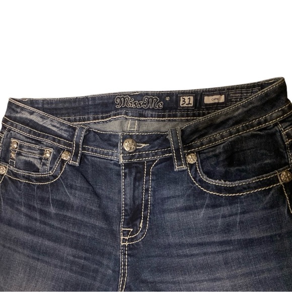 Reduced‼️Miss Me Jeans Size 31 Blue Distressed Rhinestone Sequin Capri Cropped - Picture 8 of 16
